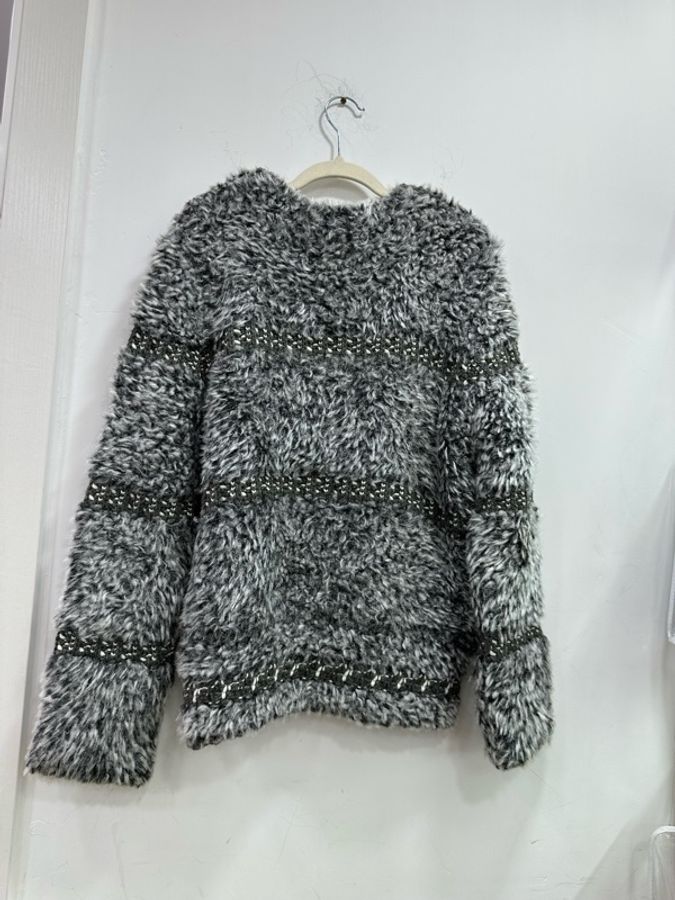 Chanel 香奈兒灰色毛絨針織上衣 34碼-1