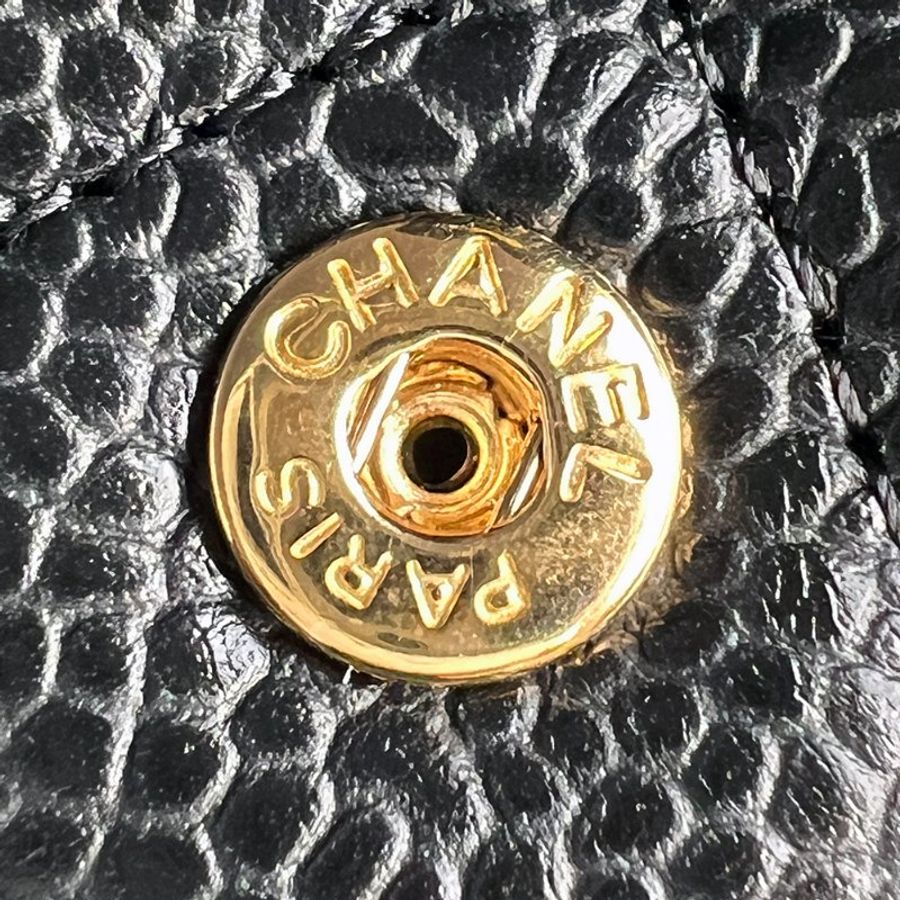 鑒定師的收藏|香奈兒 經典黑色金扣 零錢包 魚子醬牛皮卡夾・CHANEL CF Card Holder【 經典不敗.精緻日常 】-24