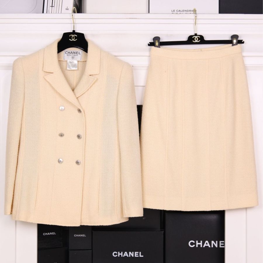 Chanel 98年奶白色羊毛双排扣上衣外套半裙套装-0