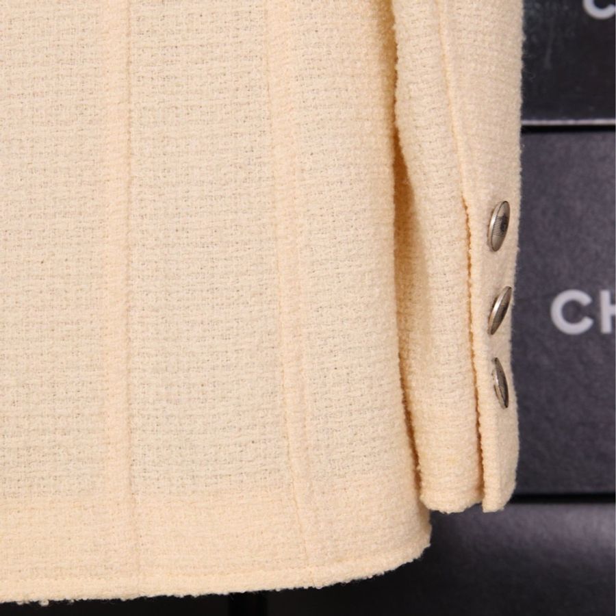 Chanel 98年奶白色羊毛双排扣上衣外套半裙套装-46