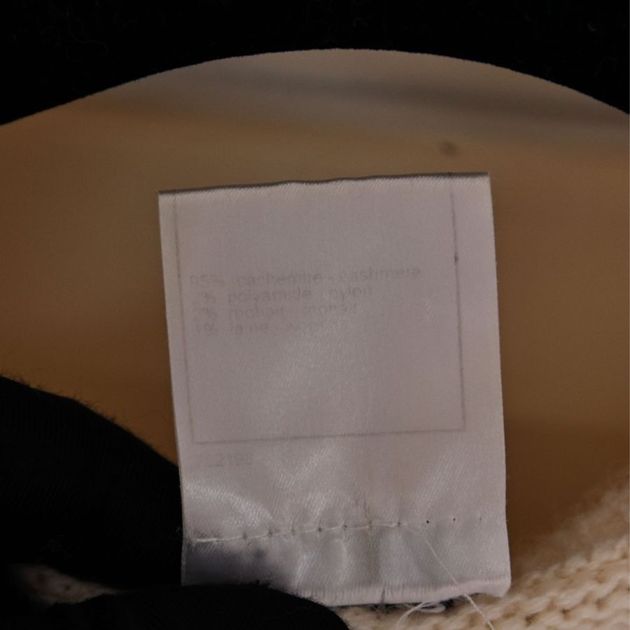 Chanel 06年奶白色山羊绒镂空花边袖口针织圆领短袖上衣外套半裙套装-28