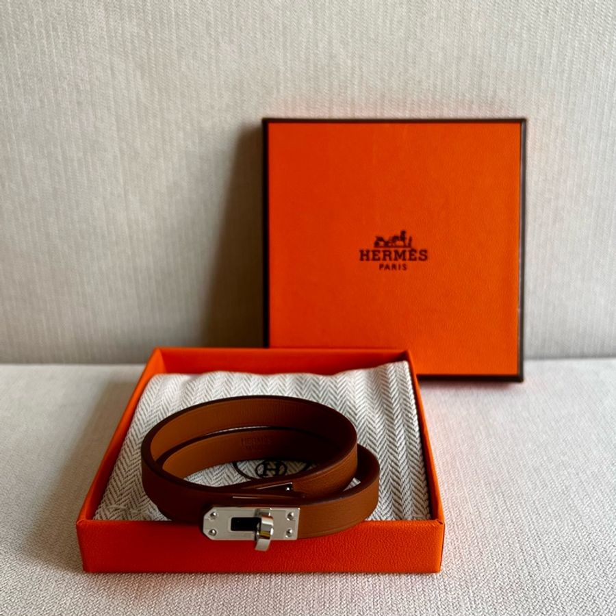 全新 現貨 🍊Hermes 愛馬仕 女裝 Mini Kelly Double Tour Bracelet 手觸 手鈪 皮革 手帶 💍 Gold 金棕 T2-2