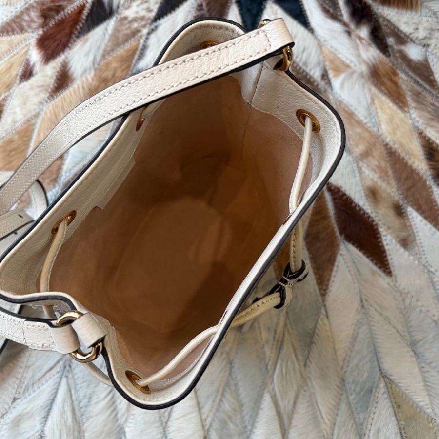 GUCCI 小水桶包 白色-4