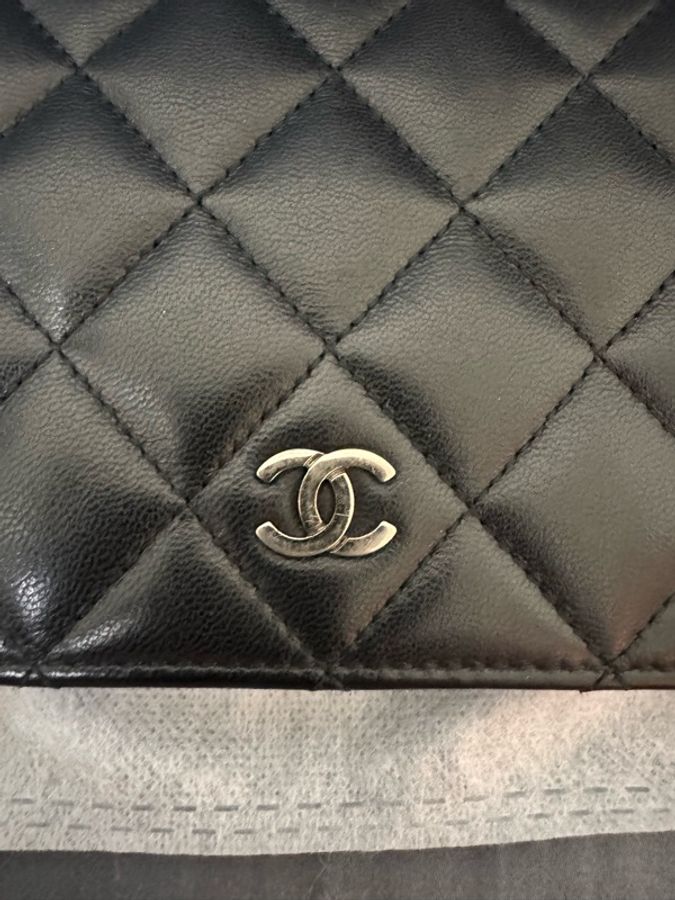 chanel 黑銀對開長夾-1