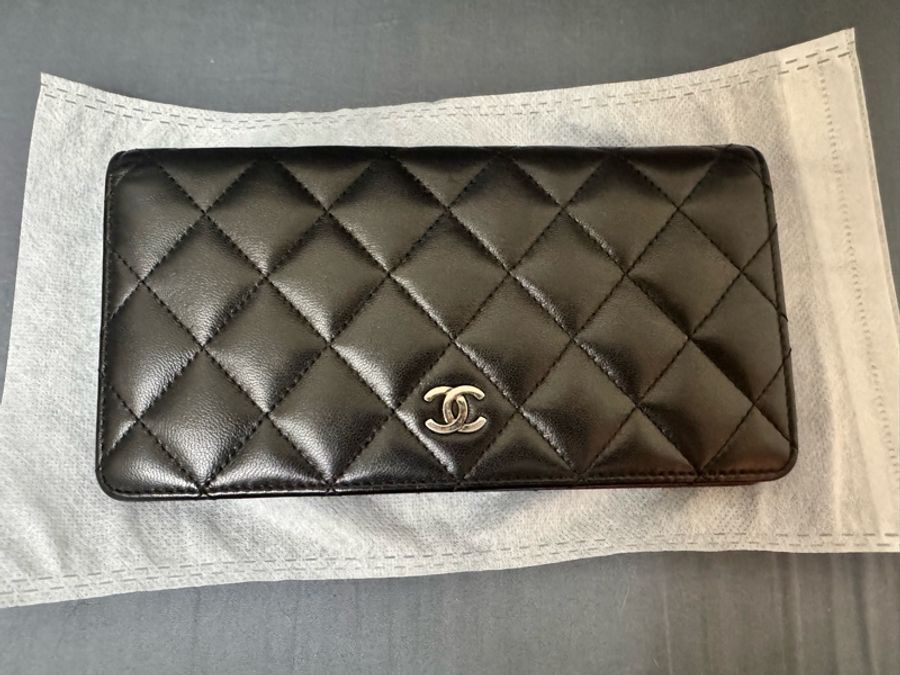 chanel 黑銀對開長夾-10