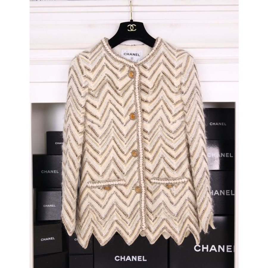 Chanel 18年汉堡系列米色斜纹软呢编织外套半裙套装-1