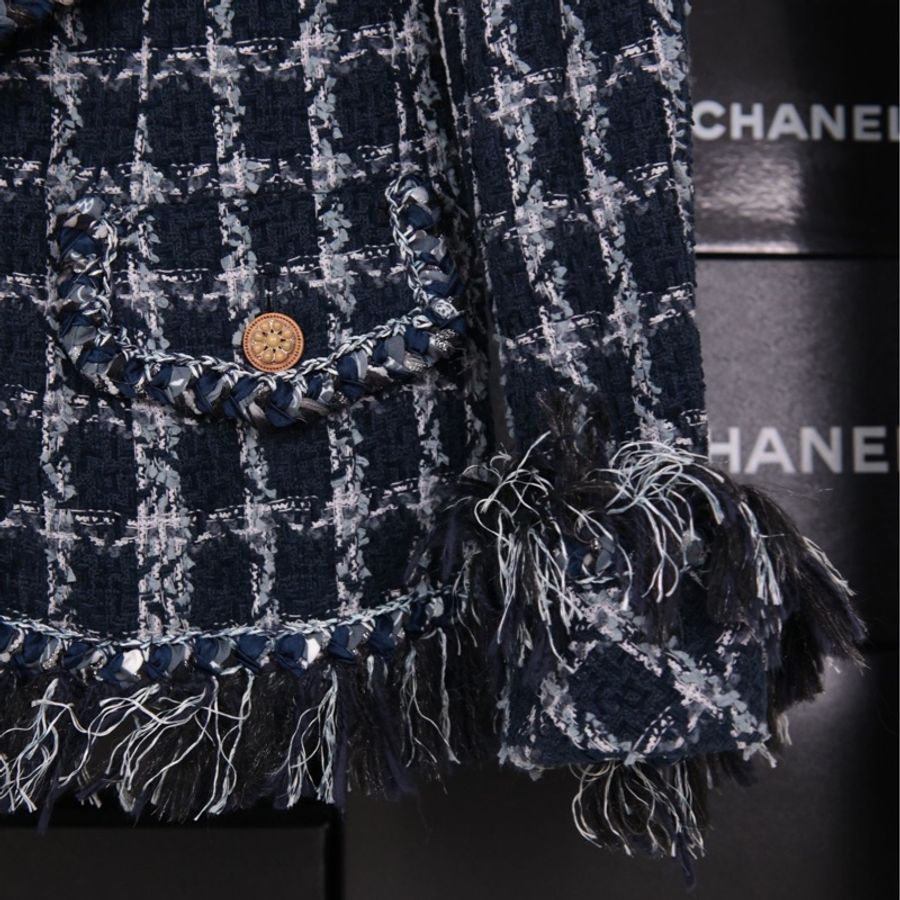 Chanel 14年达拉斯秀款蓝色格纹粗花呢毛领上衣外套-43