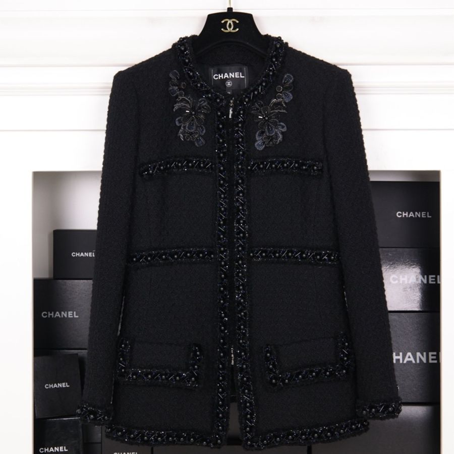 Chanel 17年大都会系列秀款黑色重工刺绣花朵钉珠滚边上衣外套-0
