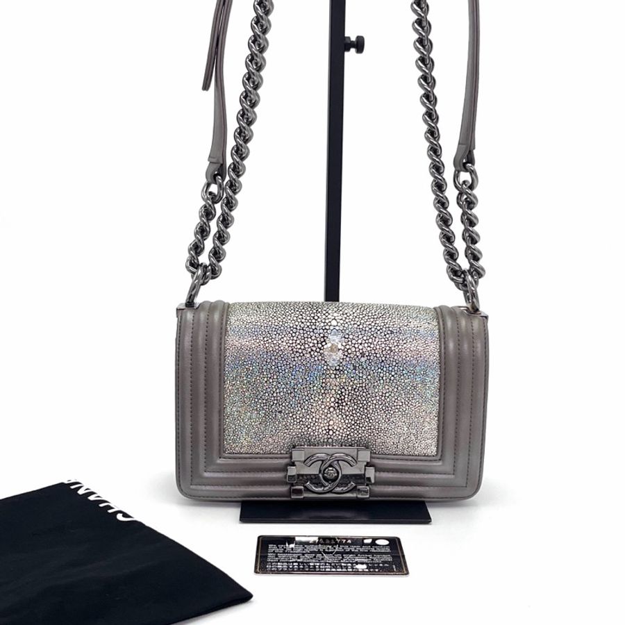 ✨ CHANEL Le Boy 珍珠魚皮肩背斜背包 ✨-7
