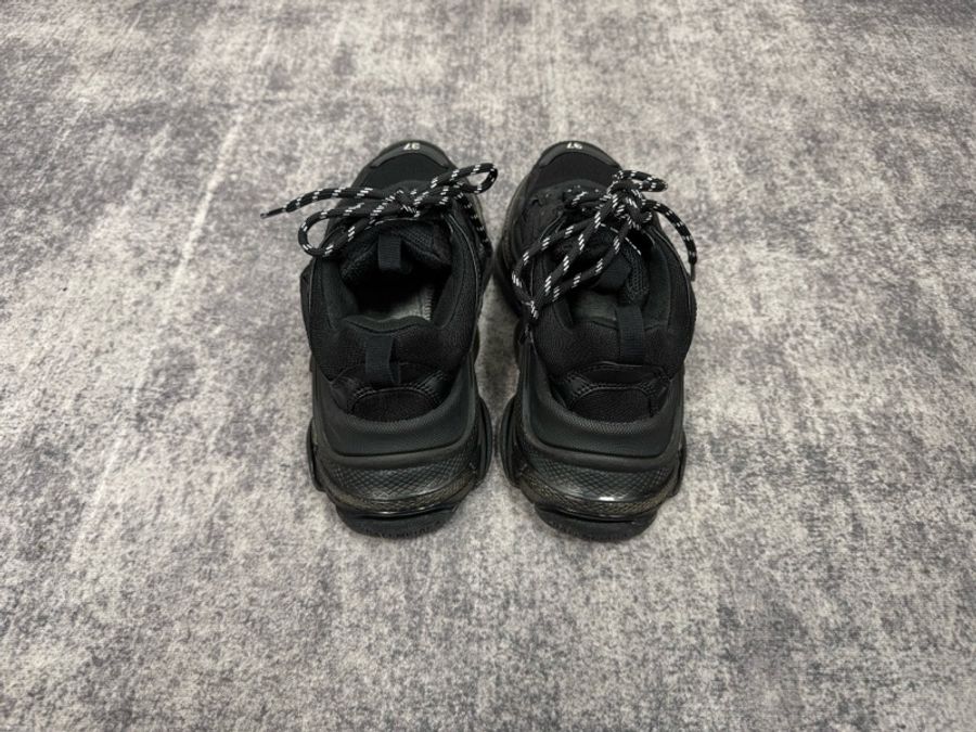 BALENCIAGA巴黎世家TRIPLE S黑色老爹鞋-2