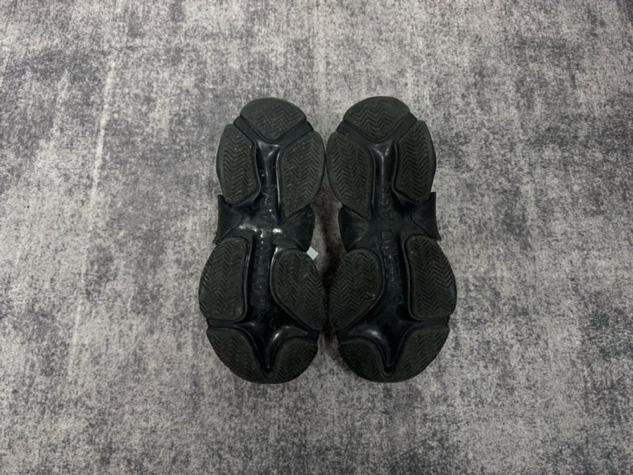 BALENCIAGA巴黎世家TRIPLE S黑色老爹鞋-3