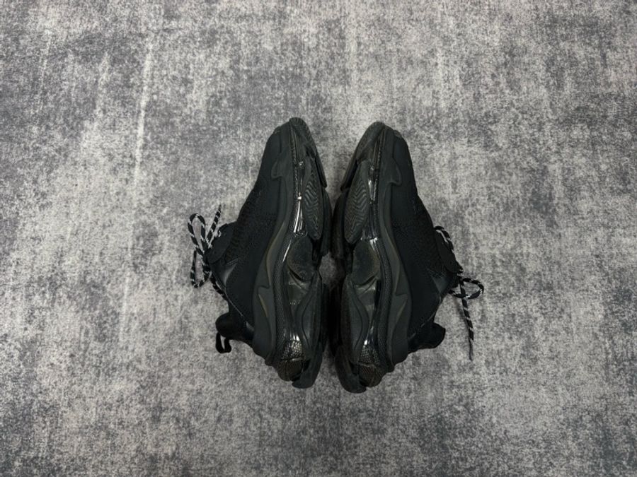 BALENCIAGA巴黎世家TRIPLE S黑色老爹鞋-15