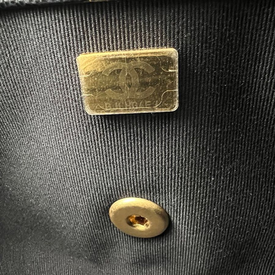 鑒定師的收藏|香奈兒 雙鏈帶口蓋包 黑色金扣 晶片款 CHANEL 25P Double Chain Flap Bag 【 雙鏈設計 20cm 黃金尺寸 】-41