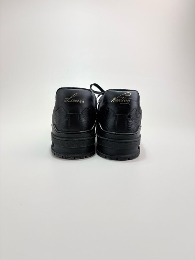 LOUIS VUITTON 路易威登TRAINER黑武士壓紋板鞋-2