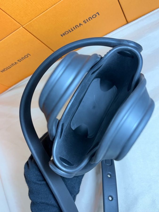 ‼️超級可愛 巴黎世家 Balenciaga 洞洞鞋造型 橡膠霧黑肩背包 斜背包 手提包-5