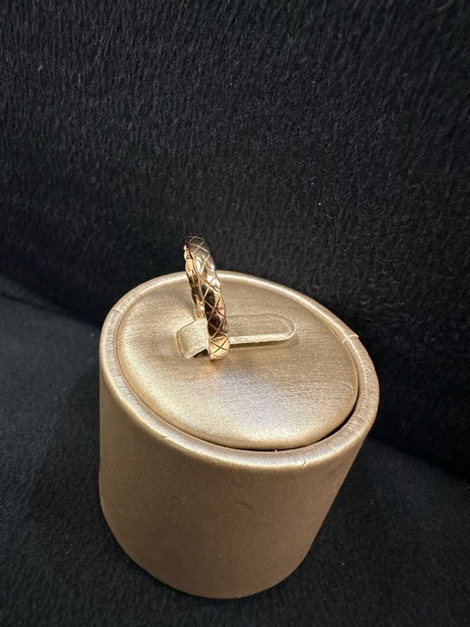 Chanel 18K米金菱格窄版coco crush戒指J11785-2