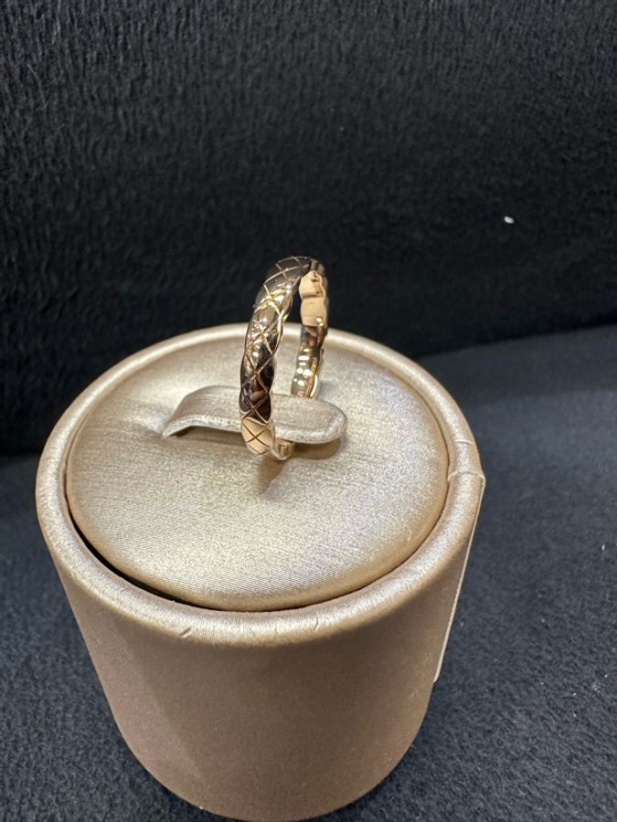 Chanel 18K米金菱格窄版coco crush戒指J11785-4