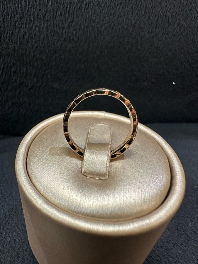 Chanel 18K米金菱格窄版coco crush戒指J11785-6