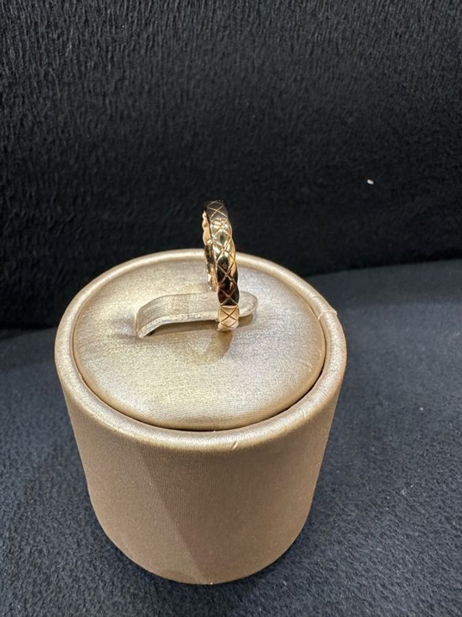 Chanel 18K米金菱格窄版coco crush戒指J11785-8