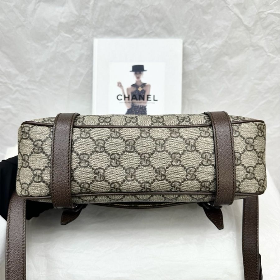 Gucci古馳經典款男包棕色雙G老花郵差包斜挎包烏木色GG Supreme帆布-2