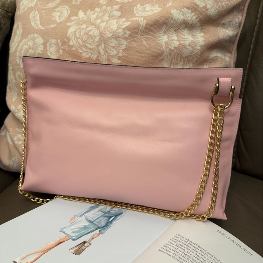 羅意威 櫻花粉 粉紅色 斜背包 粉紅皮革 櫻花色 loewe sakura pink T Pouch bag 斜背包 側背包 相機包 腋下包 斜背包 斜挎包 手拿包 手提包 包包 收納包 化妝包 粉紅色皮革-10
