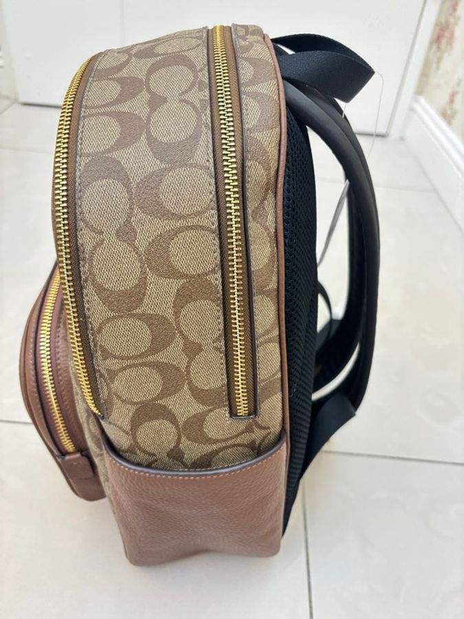 coach 老花後背包 經典咖色-3