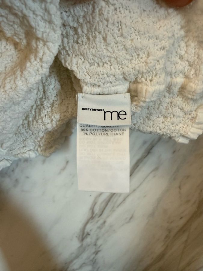 三宅一生 me ISSEY MIYAKE 白色經典花椰上衣-4