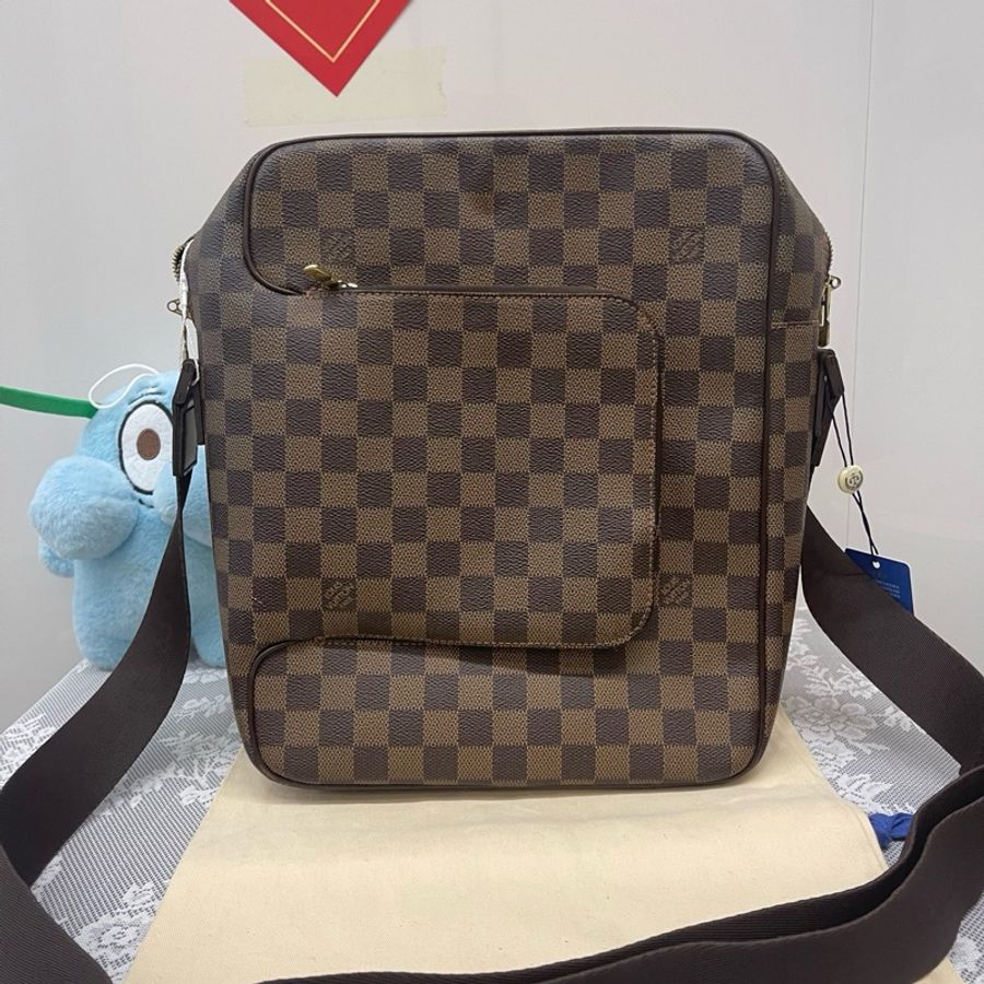 路易威登/Louis Vuitton 男士棋盤格單肩包-0