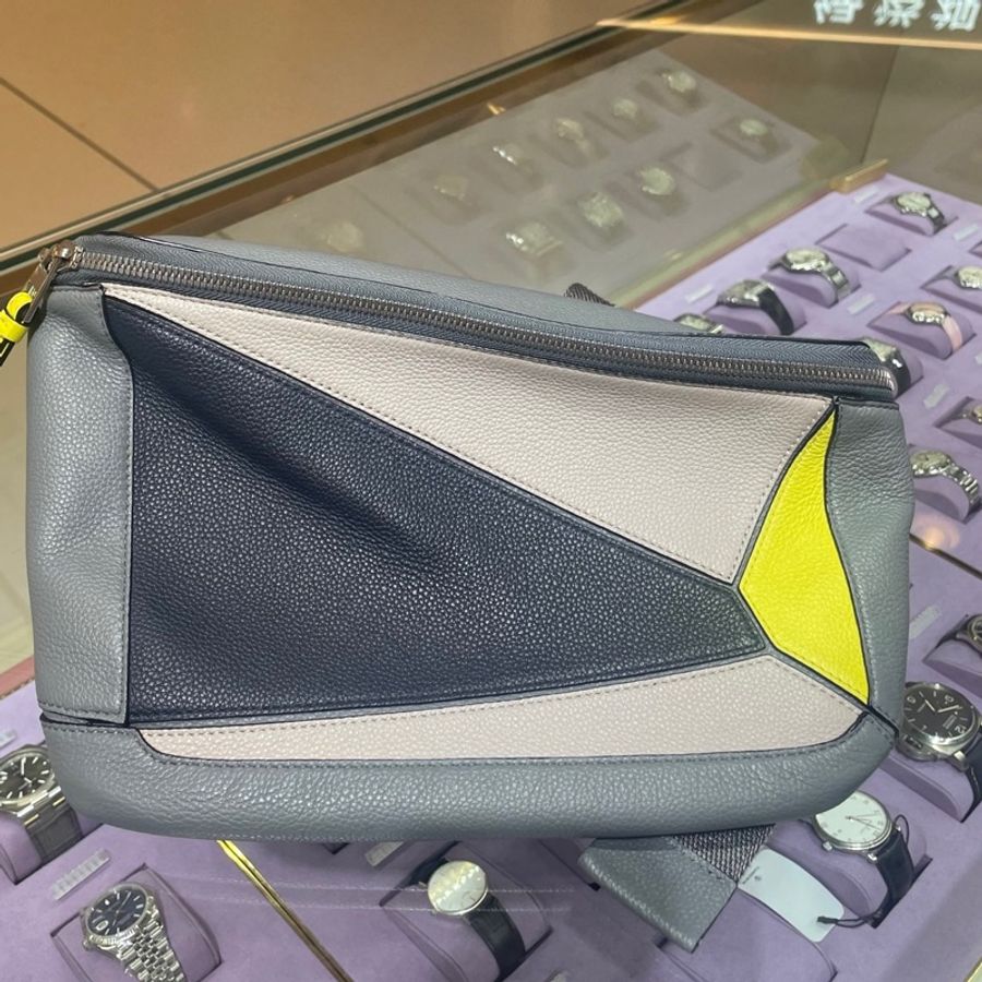 LOEWE puzzle羅意威幾何包拼色腰包-7