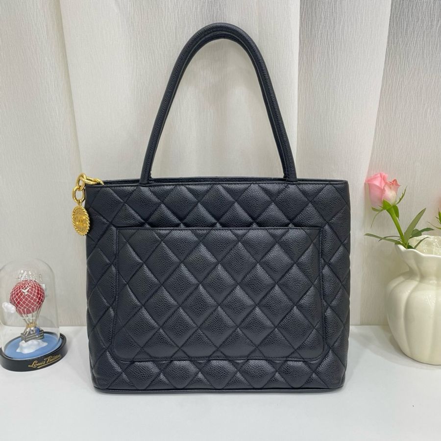 Chanel/香奈兒希爾頓 黑金荔枝牛皮手提單肩包 中古款7開有卡 尺寸:29*24*15-8