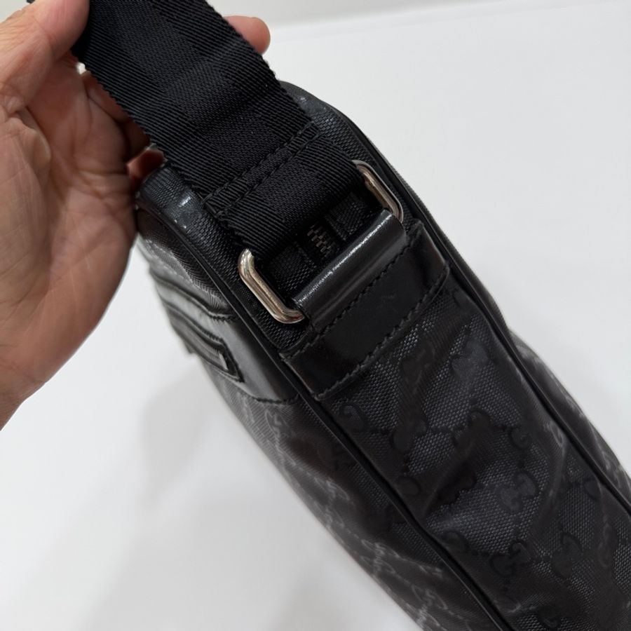 《仙闆名牌精品》Gucci 黑色 GG LOGO 水晶皮 郵差包 相機包 斜背包 肩背包-13