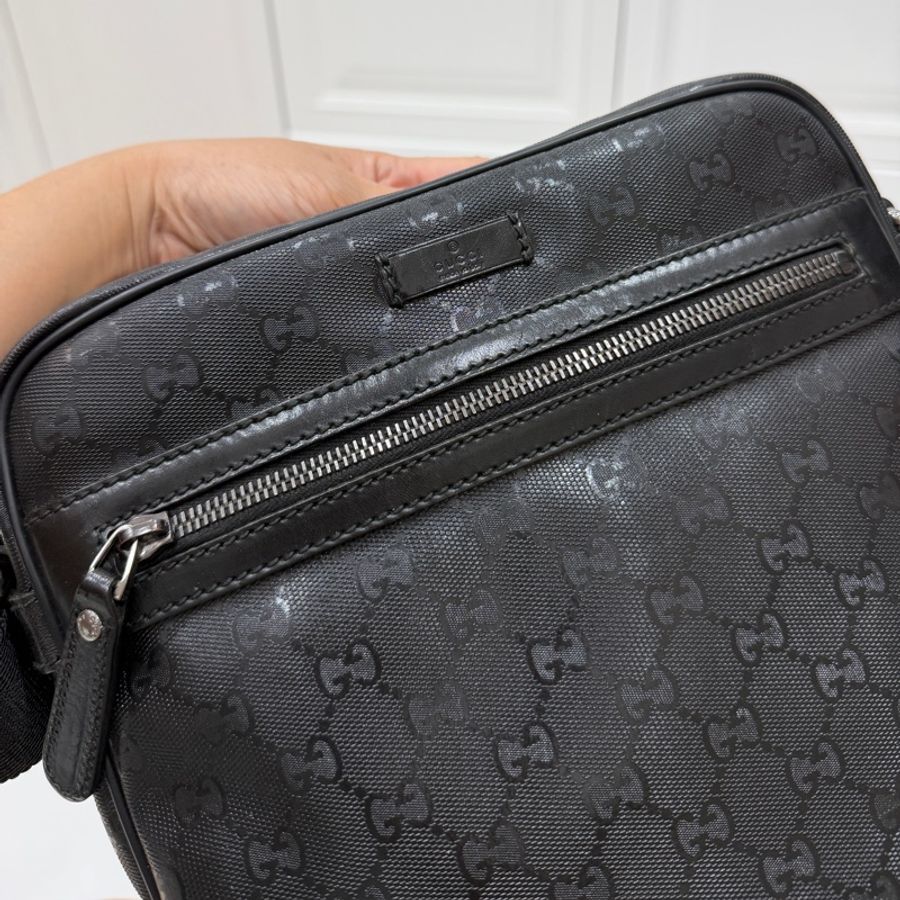 《仙闆名牌精品》Gucci 黑色 GG LOGO 水晶皮 郵差包 相機包 斜背包 肩背包-15