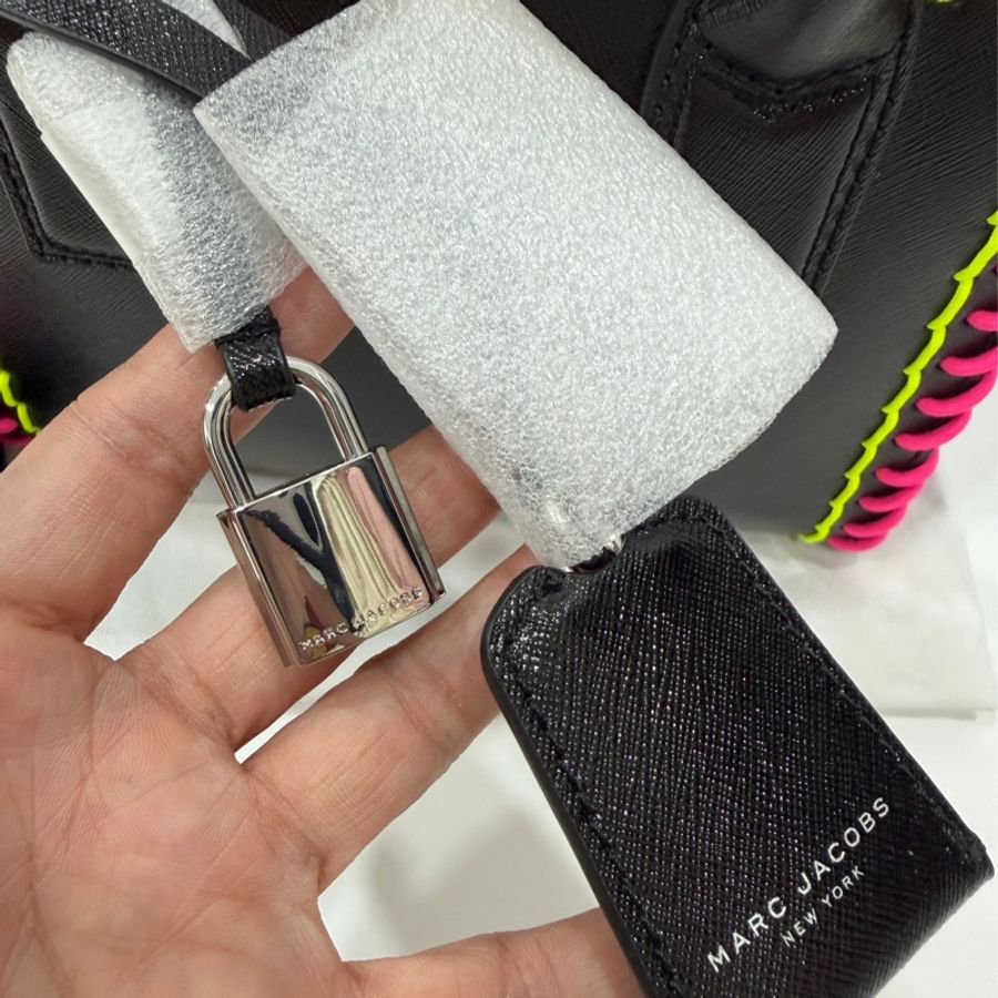 Marc Jacobs MJ 黑色 瑩光 手提包 相機包 斜背包 肩背包-10