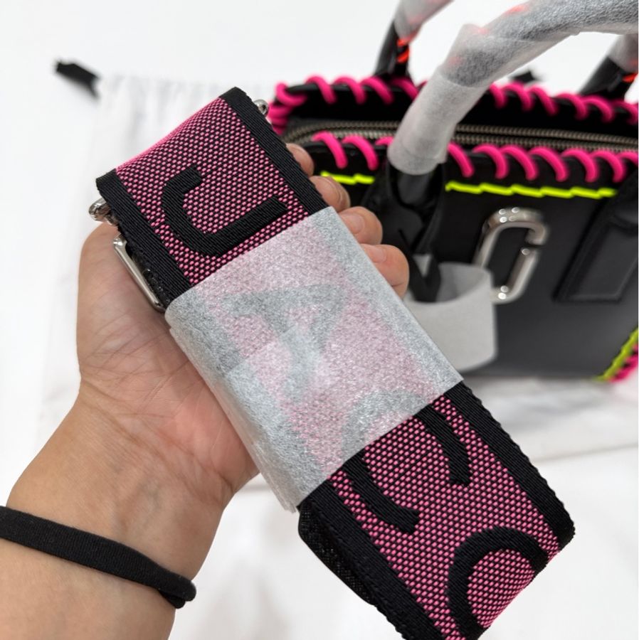 Marc Jacobs MJ 黑色 瑩光 手提包 相機包 斜背包 肩背包-12