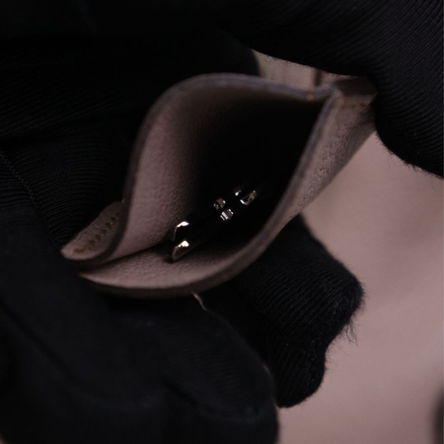 Loewe大象灰荔枝皮amazona小号锁头手提包-26