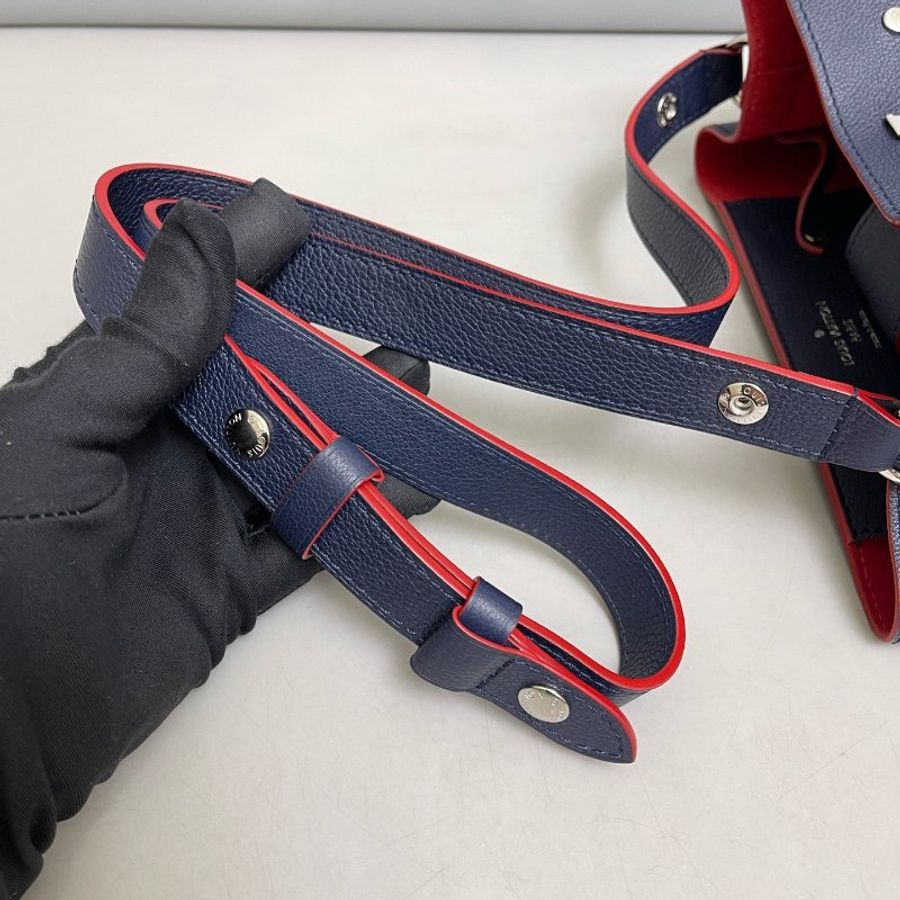 路易威登/Louis Vuitton Lockme Bucke藍色全皮編織水桶包-6