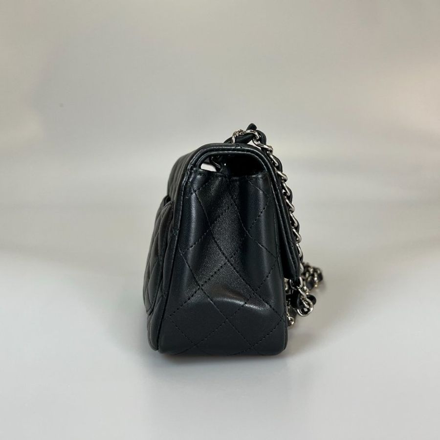 CHANEL CF17 方胖包 羊皮黑銀 A35200/保卡款30開-2