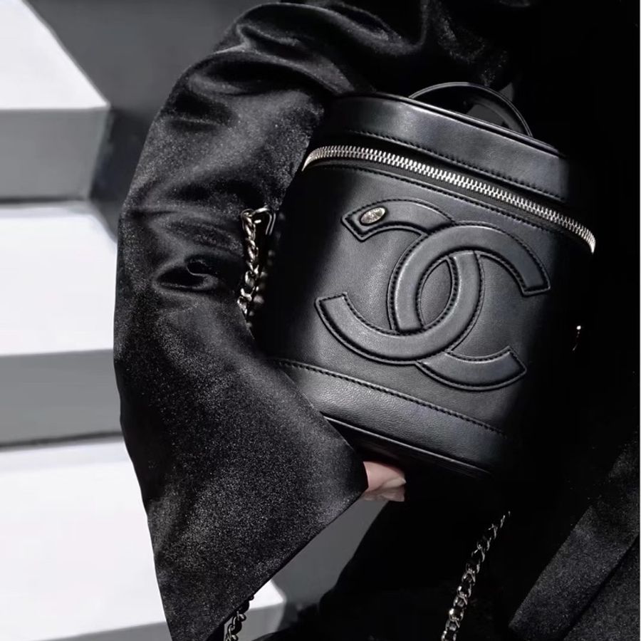 ෆ Chanel Vanity case豎版水桶化妝盒🈶購證-8
