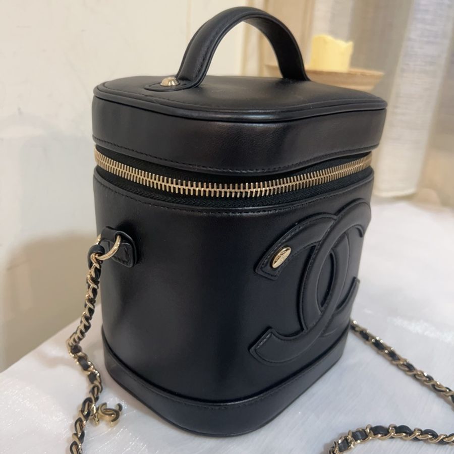 ෆ Chanel Vanity case豎版水桶化妝盒🈶購證-9