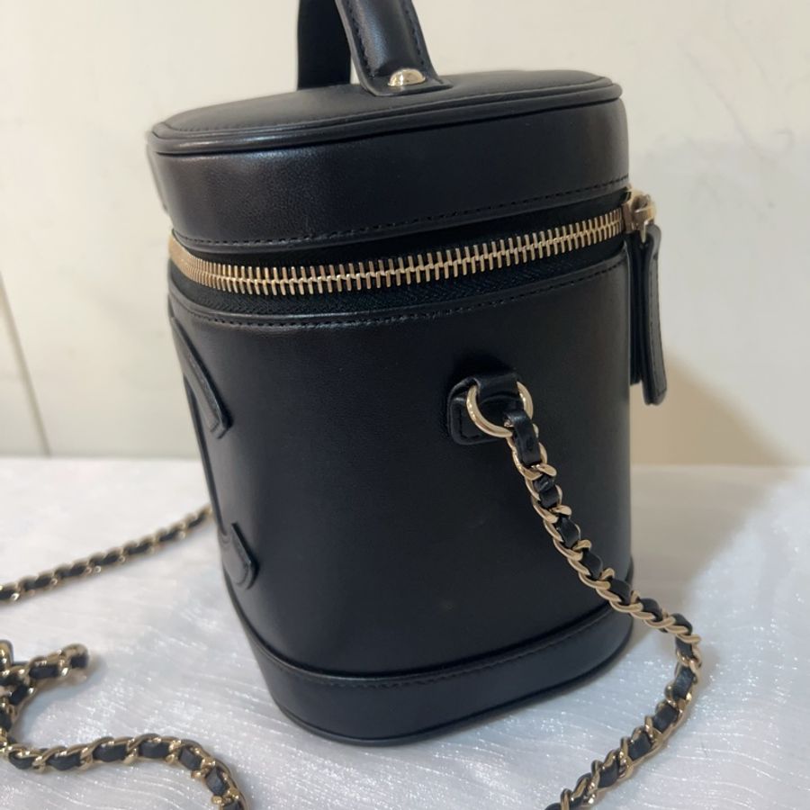 ෆ Chanel Vanity case豎版水桶化妝盒🈶購證-11