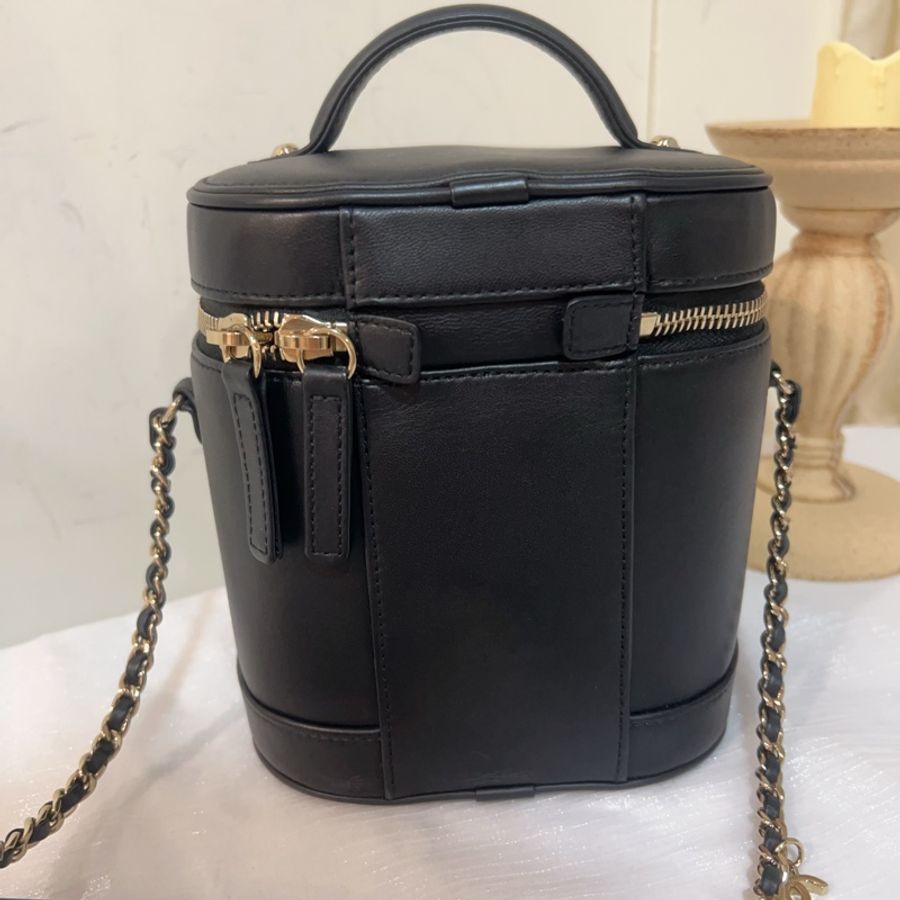 ෆ Chanel Vanity case豎版水桶化妝盒🈶購證-12