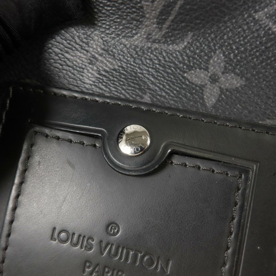 LOUIS VUITTON Monogram Eclipse Messenger PM Voyager銀扣肩背袋-8