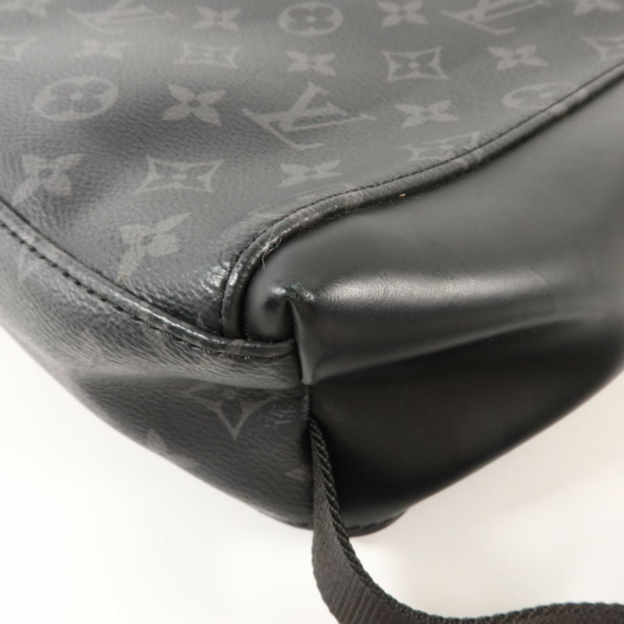 LOUIS VUITTON Monogram Eclipse Messenger PM Voyager銀扣肩背袋-11