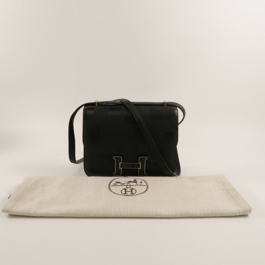 HERMES Sombrero皮革Mini Constance On A Summer Night肩背袋Noir-9