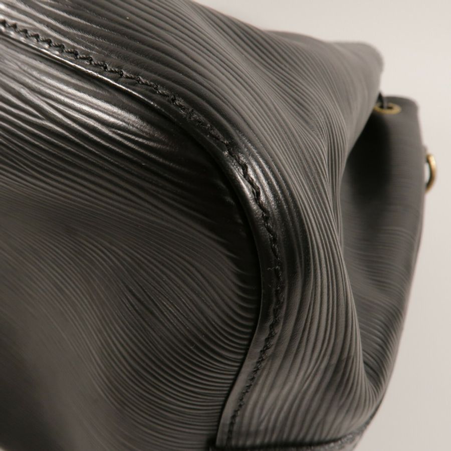 LOUIS VUITTON Epi Noe肩背袋-12