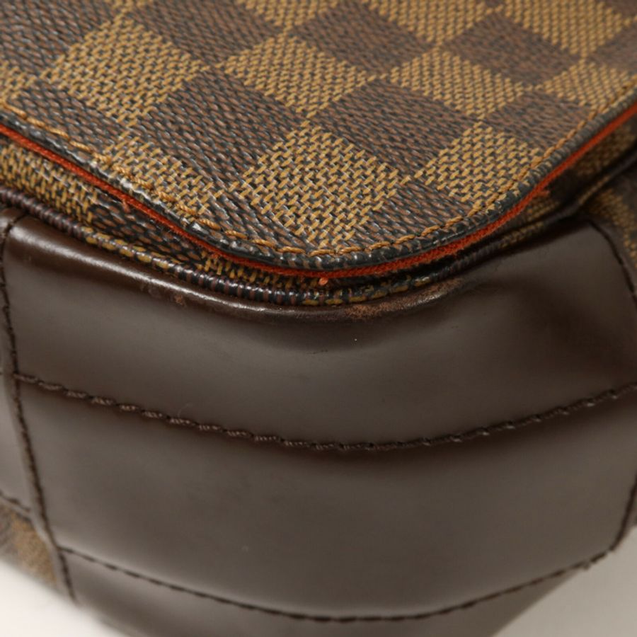 LOUIS VUITTON Damier Bastille肩背袋-11