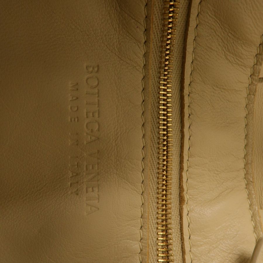 BOTTEGA VENETA 牛皮皮革Cassette Bag肩背袋-5