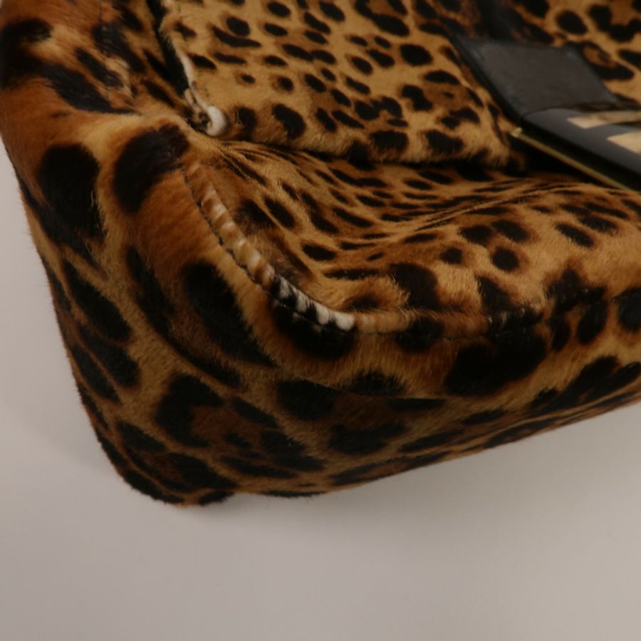 FENDI 牛毛Mama Forever Baguette肩背袋-10