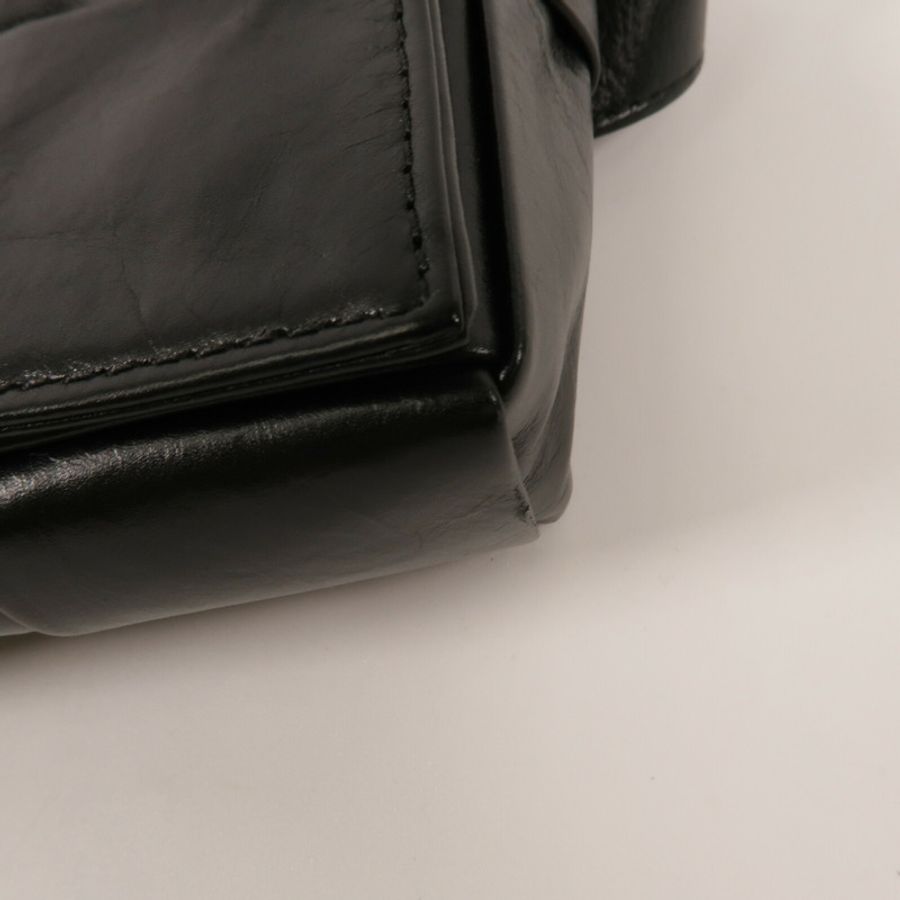 BOTTEGA VENETA 牛皮皮革Mini Cassette Belt Bag腰包-9