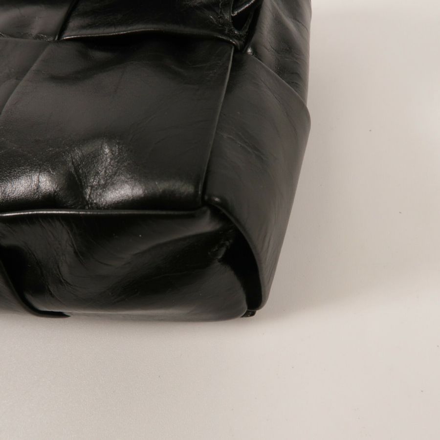 BOTTEGA VENETA 牛皮皮革Mini Cassette Belt Bag腰包-11